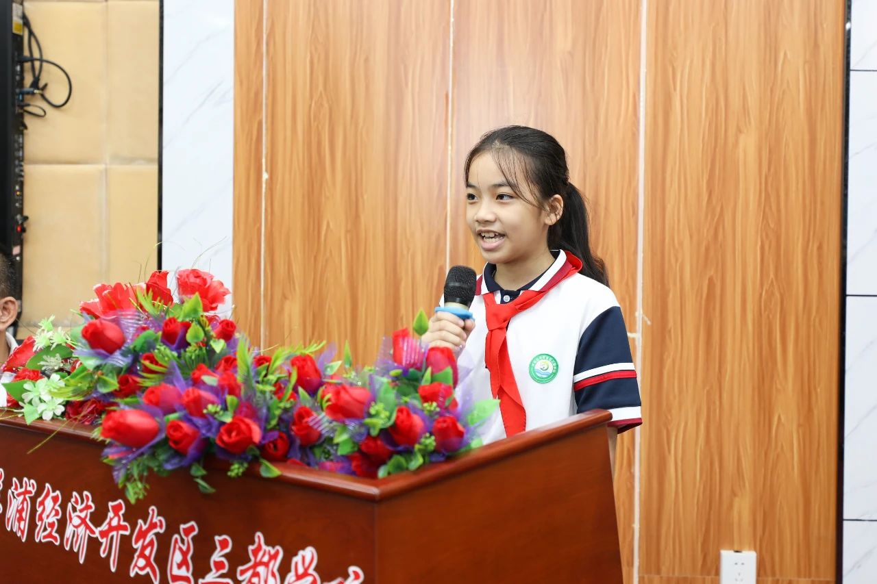 情暖校园 关爱成长 波胆app开展六一儿童节公益捐赠活动3.jpg